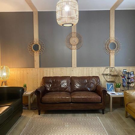 Bohobos Hostel Antibes Dış mekan fotoğraf